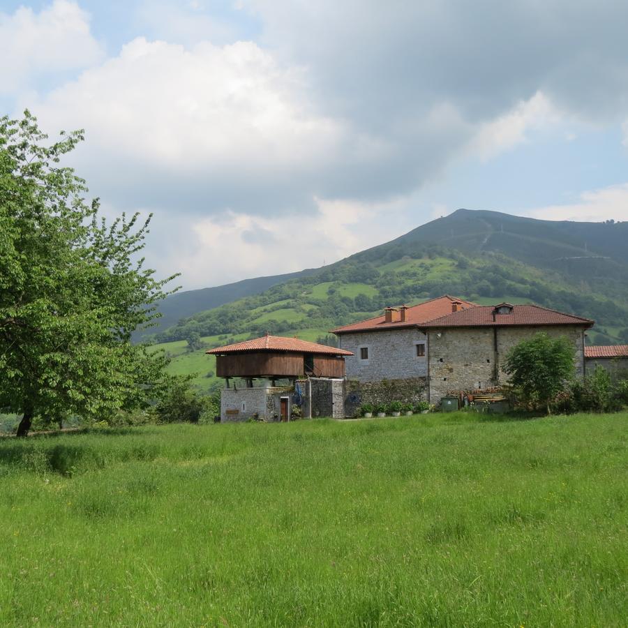 Agroturismo La Casona De Belmonte Ovinana  Bagian luar foto